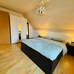Le 3 *